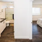 Spacious One-Bedroom With Dining Area & Gated Parking