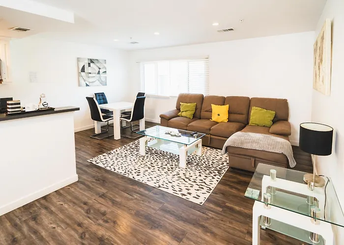 Spacious One-Bedroom With Dining Area & Gated Parking
